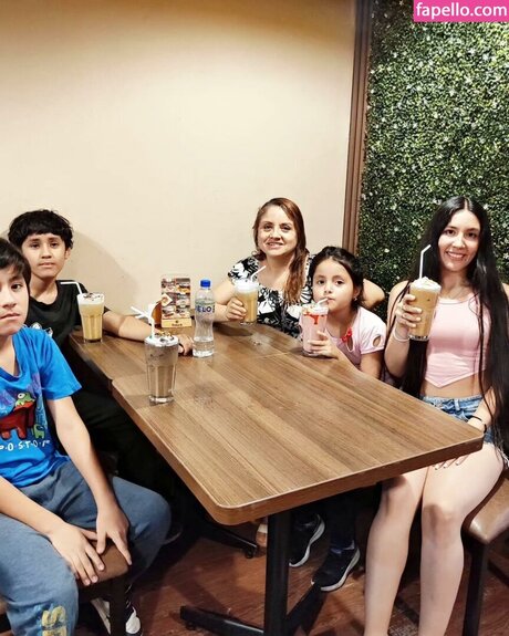 Nicole Dayana erwachsene nackten archiv