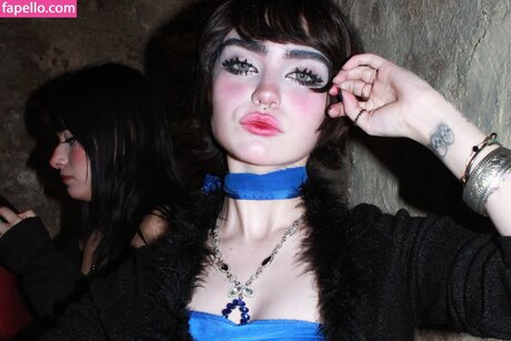 elinoiiddx erwachsene kostenlose foto