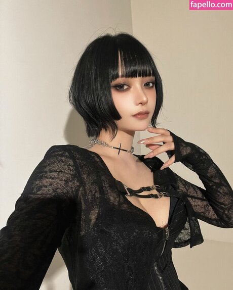 Yuriyuri Fanclub model kunst galerie