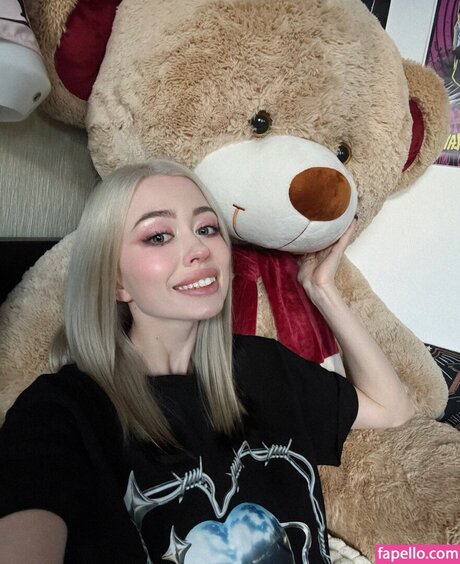 Anastasia Sereda kostenlose top foto