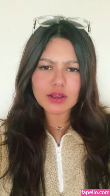 Khushi Tomar nackten galerie