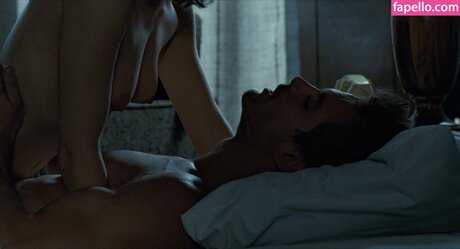 Linda Hamilton kostenlose nackt bild