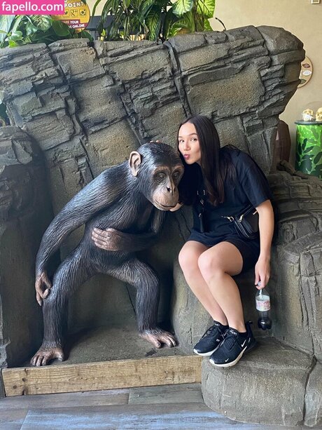 Double Take Reacts schauspielerin nette galerien