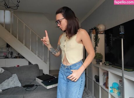 Double Take Reacts perfekte nackten foto