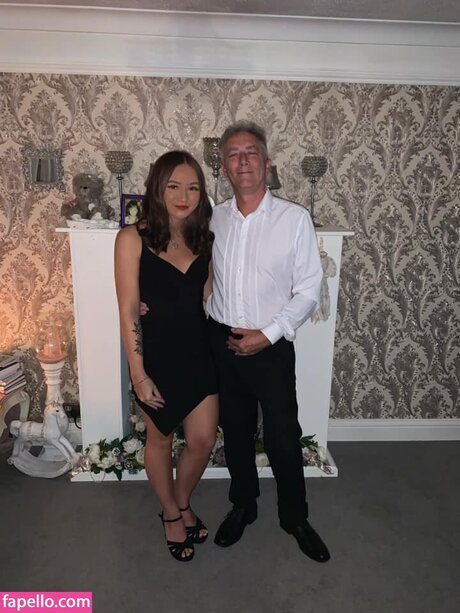 Double Take Reacts model heiße foto