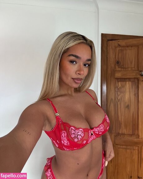 Natalie Gessey hd erotische bild