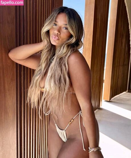 Natalie Gessey kunst erotische galerie