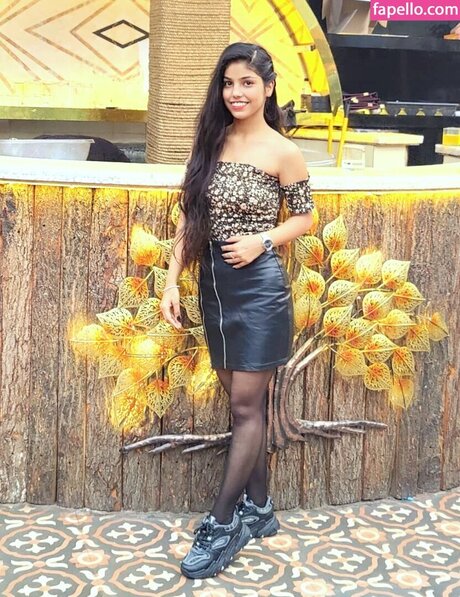 Seema Sharma hübsche erotische foto