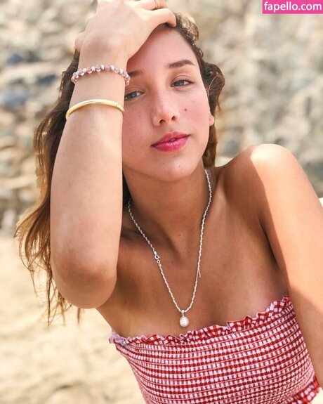 Micaela Caballero sexy nackt fotos