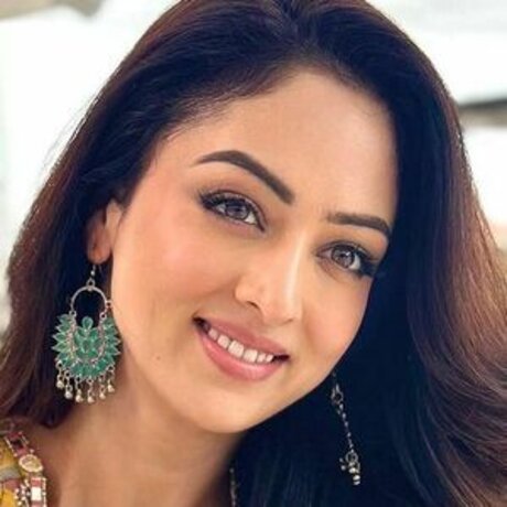 Sandeepa Dhar erwachsene perfekte fotos