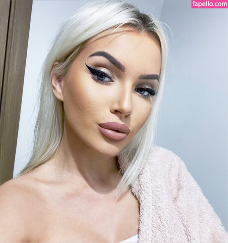 okssannaone top porno archiv