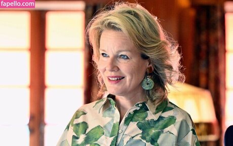 Angelina Mango heiße kunst foto