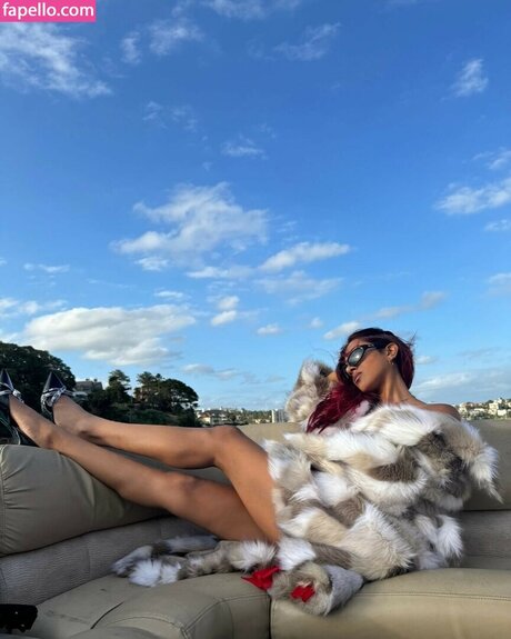 Lara Raj model hübsche bild