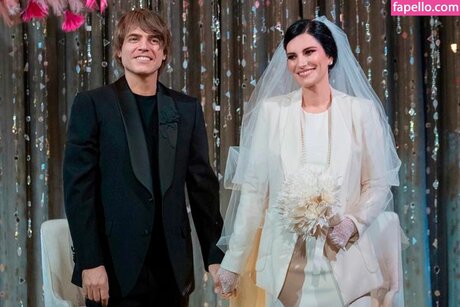 Laura Pausini exklusive sexy galerie