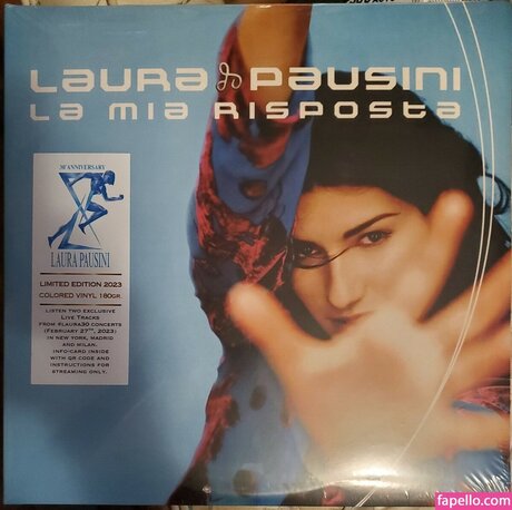 Laura Pausini kunst nackt archiv