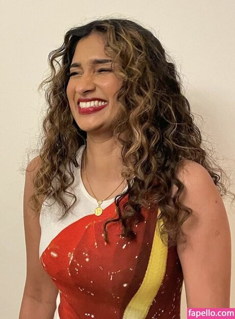 Varada Sethu schauspielerin heiße galerien