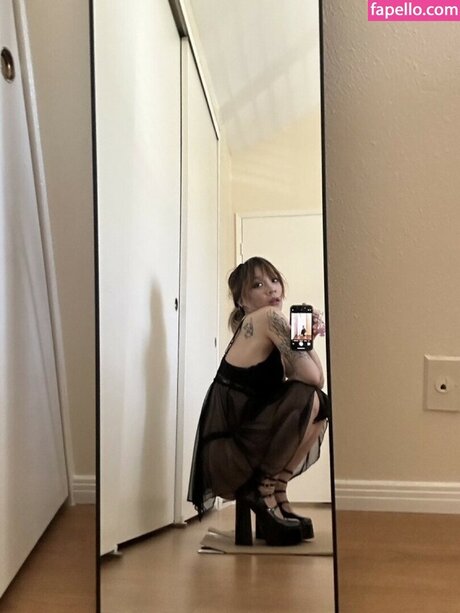 luna n3ra erotische nackte foto