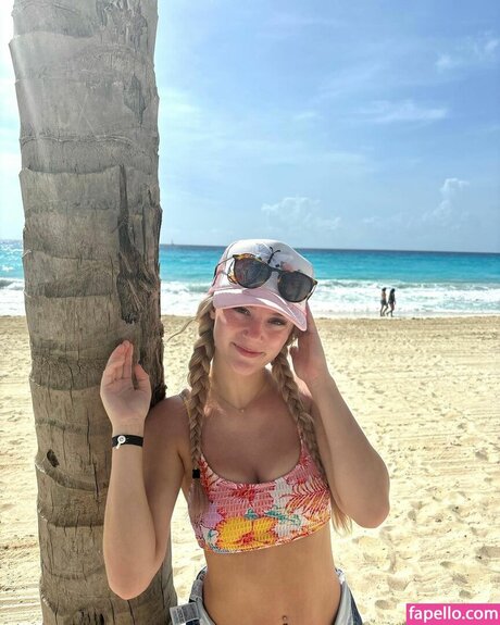 Mads Thompson Maddiiedee kunst erwachsene foto