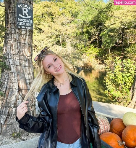 Mads Thompson Maddiiedee erwachsene perfekte bilder