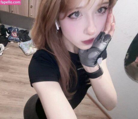 Pelememe nacktheit erwachsene foto