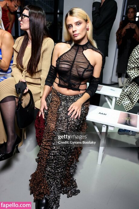 Maelle Pistoia top hd foto