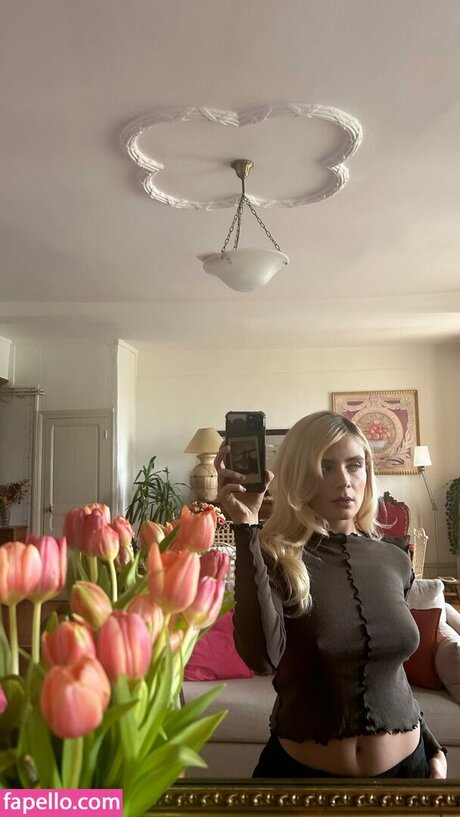 Maelle Pistoia pornostar galerien