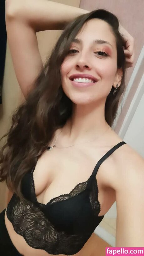 Kybeleniz model nacktheit fotos