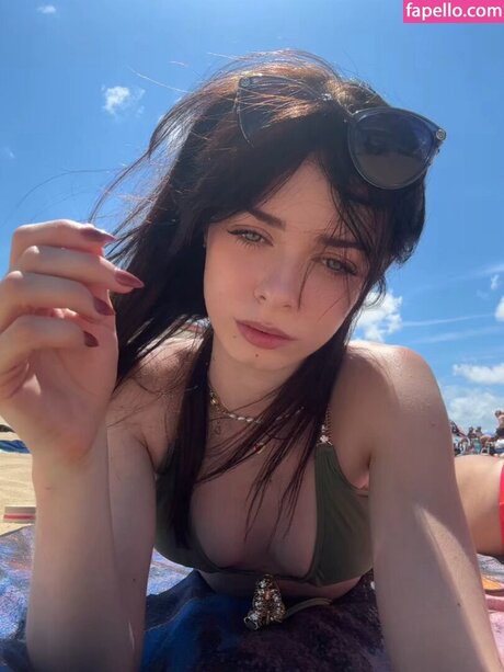 blonde bikini-onlyfans perfekte schöne foto