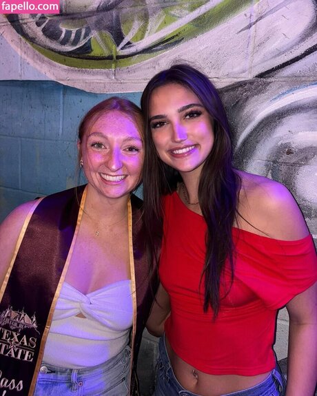 Katie Thompson sexy nackte fotos