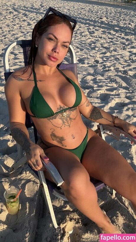 Moonick Oliveira freie nackten foto