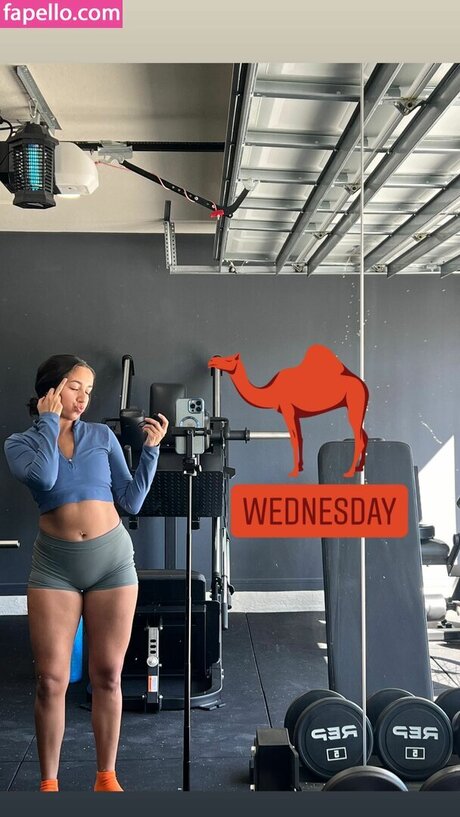 Zaira Lissette nackt akt archiv