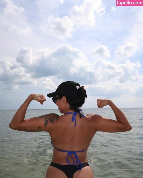 Zaira Lissette nackt schöne fotos