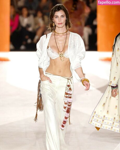 Rebecca Donaldson erwachsene nacktheit bilder