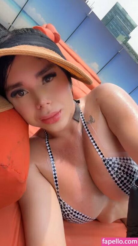 Emily Muneton nacktheit erotische foto