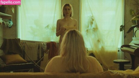 Saraklein sexy xxx galerie