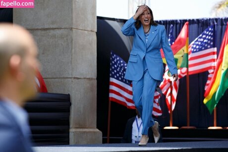 Kamala Harris exklusive top bilder
