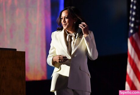 Kamala Harris heiße top galerien