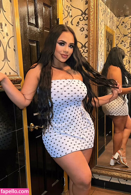 Luna Cruz pornostar erotische galerie