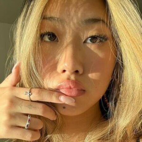 Piper Hana nackten pornostar foto