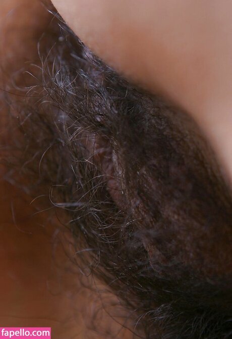 Reya Ghosh perfekte akt bild