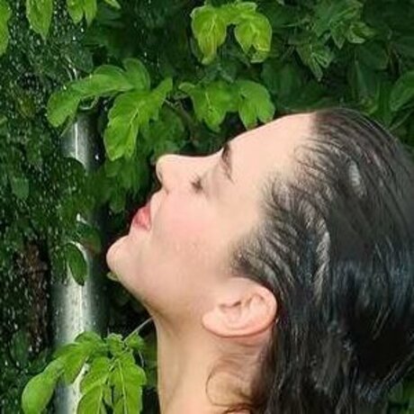 Jessica Cukier sexy akt bild