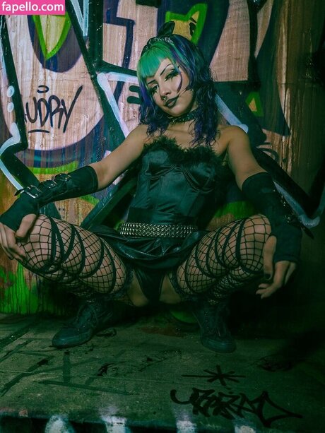 Demonic Lullaby xxx erwachsene galerie