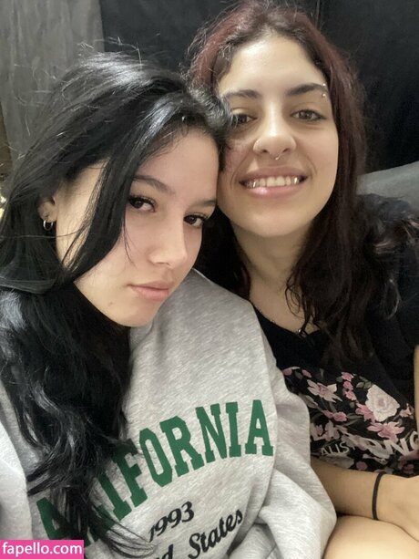 mikuserafini model kunst galerien