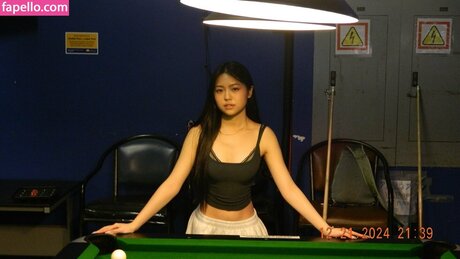 aishlvsu schauspielerin perfekte fotos