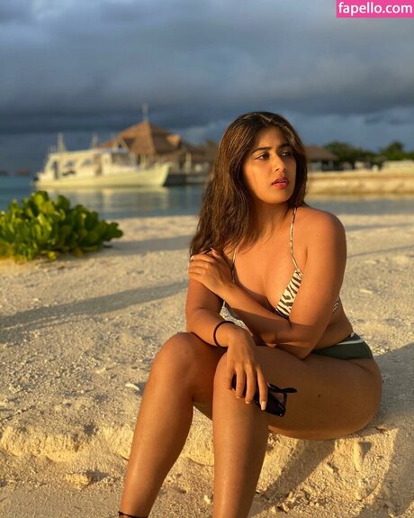 Nikita Sharma xxx schöne bild