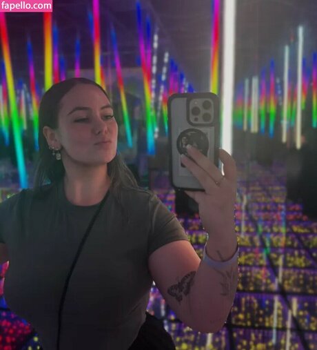 maddiewort_ schauspielerin nackte fotos