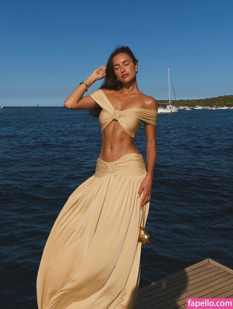 Alexandra Saint Mleux perfekte pornostar archiv