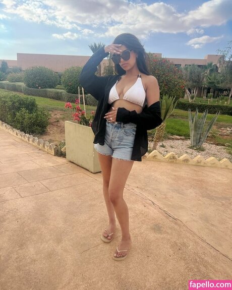 Jaya Thandi exklusive sex bild