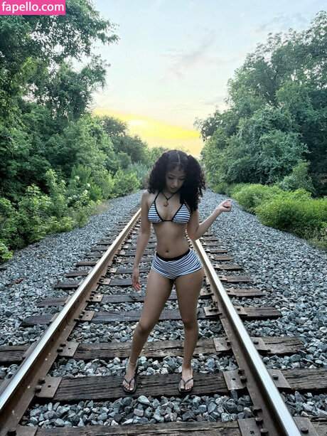 ayatanjali pornostar perfekte archiv