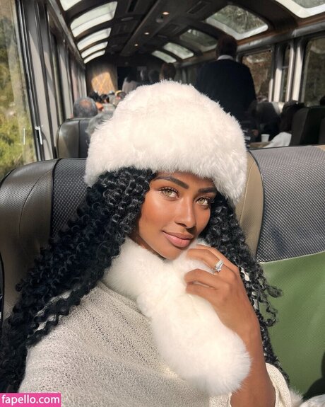 Jessica Nahomy exklusive kunst galerien